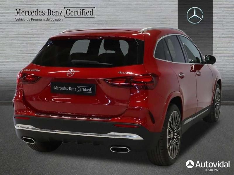 Usado Mercedes GLA220 190 CV (139 kW) 2024 Rojo SUV
