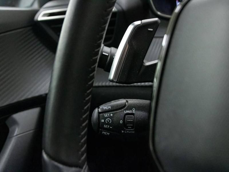 Usado Peugeot 2008 Active 130 CV (95 kW) 2023 Naranja SUV