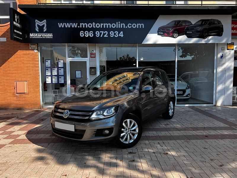 Gris / plata Usado 2014 VW Tiguan SUV | 13.999 € (Buen precio) - Imagen 1/4