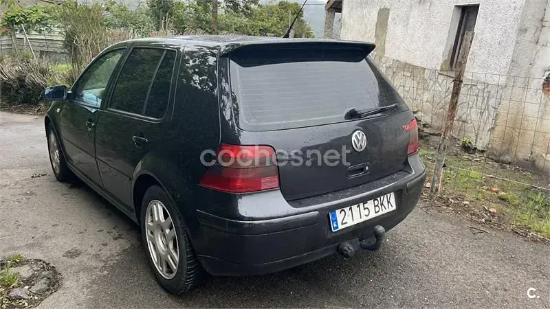 Usado VW Golf IV Highline 110 CV (80 kW) 2001 Negro Berlina
