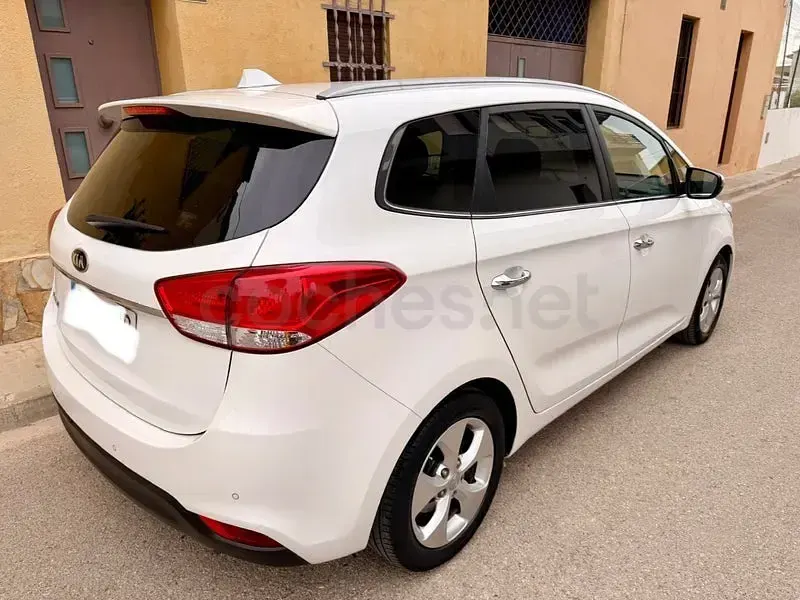 Usado Kia Carens 135 CV (99 kW) 2016 Blanco Monovolumen