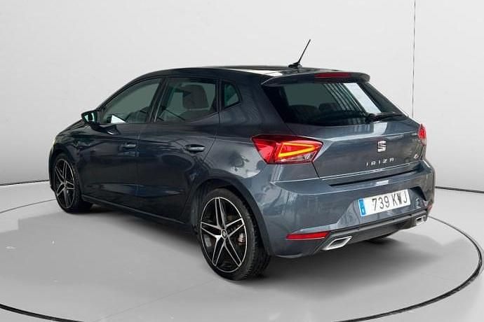 Usado Seat Ibiza FR 115 CV (84 kW) 2019 Negro