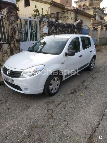 Blanco Usado 2009 Dacia Sandero Base Berlina | 4000 € (Precio justo) - Imagen 1/4