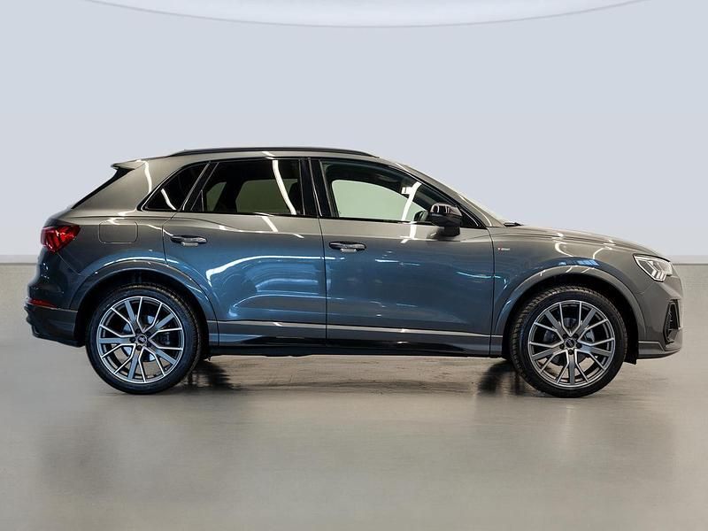 Begagnad Audi Q3 150 HK (110 kW) 2025 Grå SUV