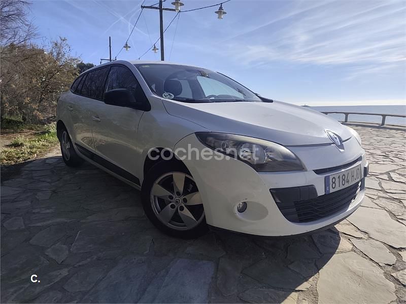 Usado Renault Mégane GrandTour Business 90 CV (66 kW) 2012 Blanco Familiar