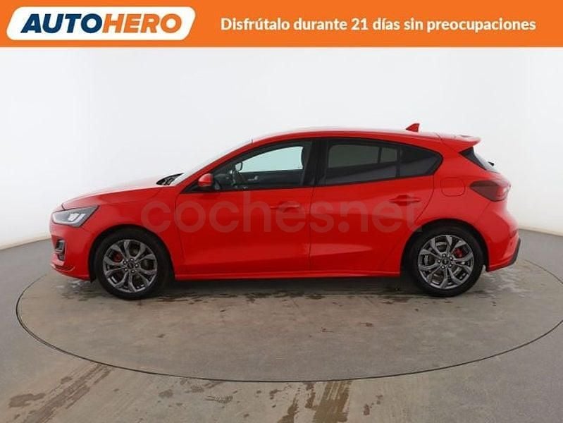 Usado Ford Focus ST-Line 125 CV (91 kW) 2022 Rojo Berlina