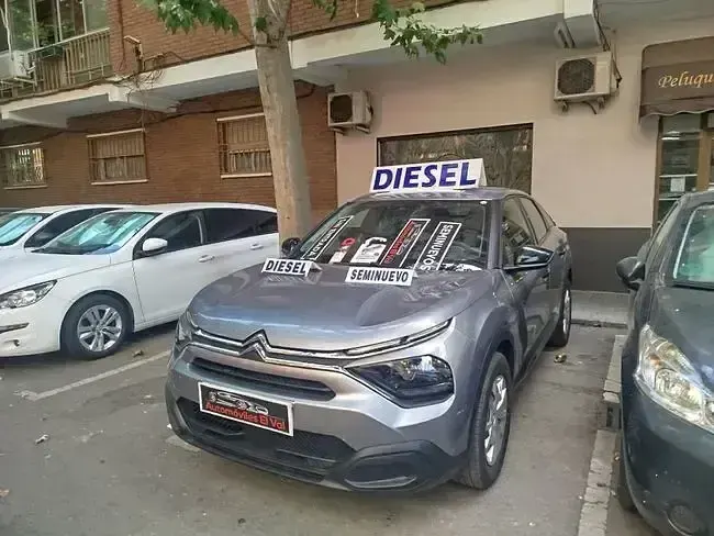Usado Citroën C4 Feel 110 CV (80 kW) 2022 Gris / plata Berlina