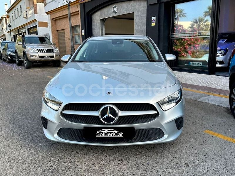 Usado Mercedes A200 150 CV (110 kW) 2020 Gris / plata Berlina