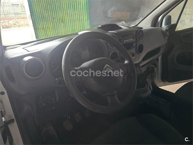 Usado Citroën Berlingo Live 100 CV (73 kW) 2016 Blanco Monovolumen