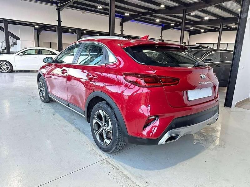 Usado Kia XCeed 120 CV (88 kW) 2021 Rojo SUV