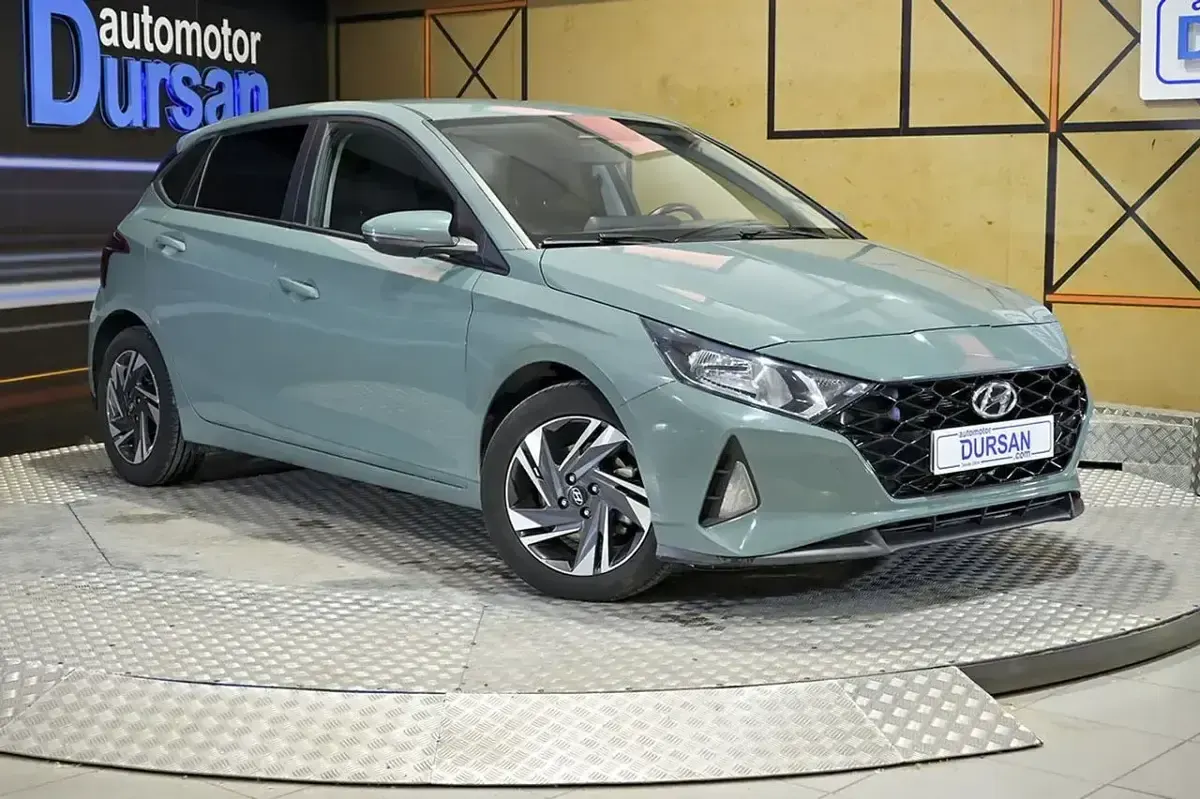 Begagnad Hyundai i20 100 HK (73 kW) 2022 Grön Halvkombi