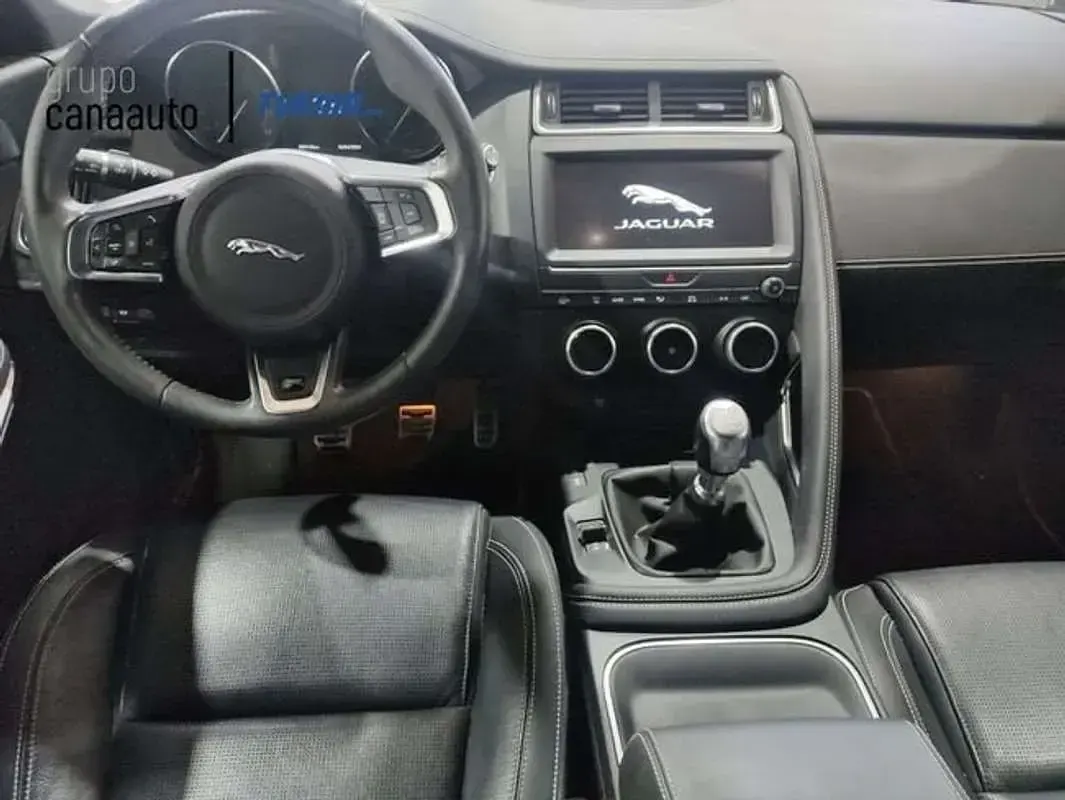 Usado Jaguar E-Pace R-Dynamic 150 CV (110 kW) 2018 Rojo SUV
