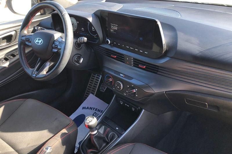 Usado Hyundai i20 N Line 79 CV (58 kW) 2025 Verde Utilitario