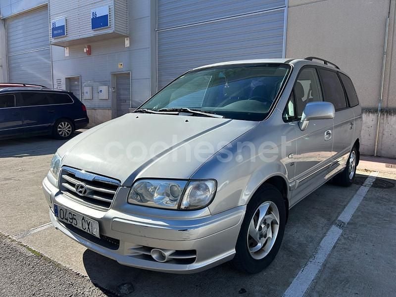 Gris / plata Usado 2004 Hyundai Trajet GLS Monovolumen | 3300 € - Imagen 1/4