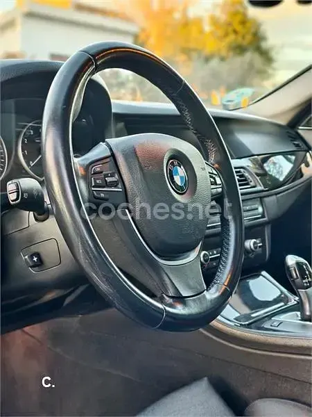 Usado BMW 528 Comfort Edition 258 CV (189 kW) 2011 Gris / plata Berlina