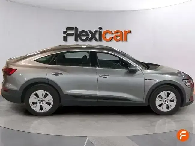 Usado Audi e-tron 230 kW (313 CV) 2021 Gris SUV