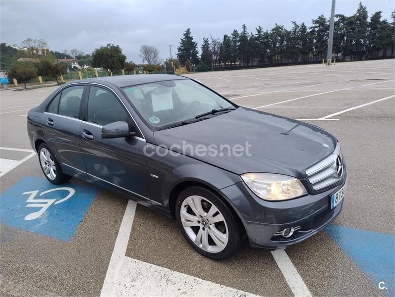 Usado Mercedes C220 Avantgarde 170 CV (125 kW) 2010 Negro Berlina