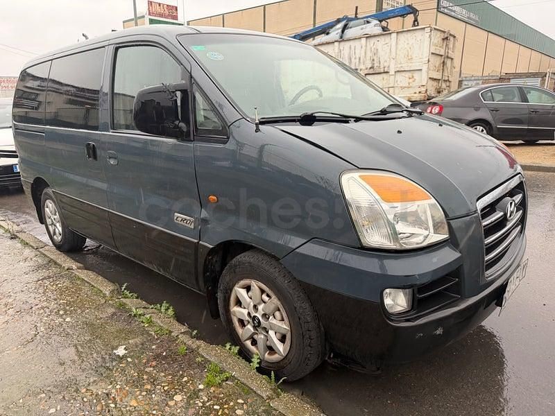 Usado Hyundai H-1 140 CV (102 kW) 2007 Gris / plata Monovolumen