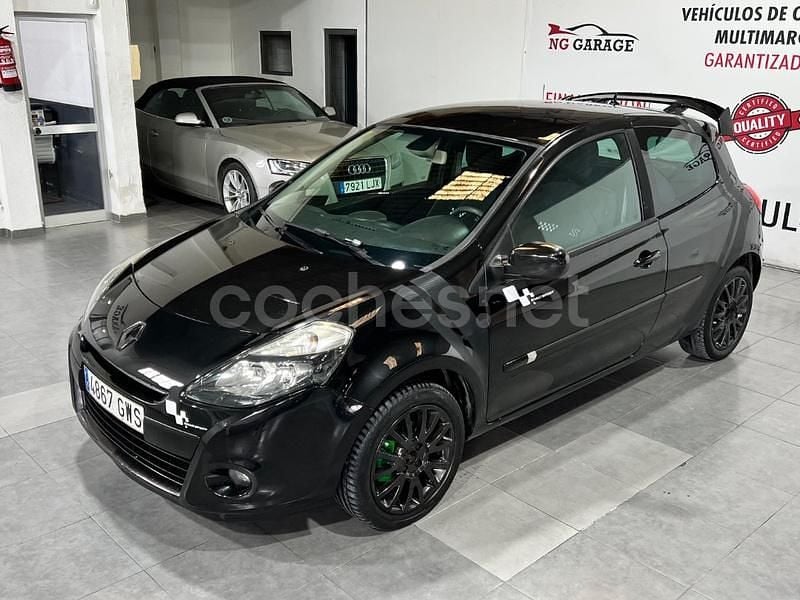 Usado Renault Clio II 85 CV (62 kW) 2010 Negro Berlina