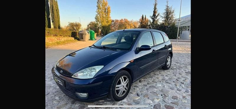 Azul Usado 2005 Ford Focus Trend Utilitario | 2990 € (Super precio) - Imagen 1/4