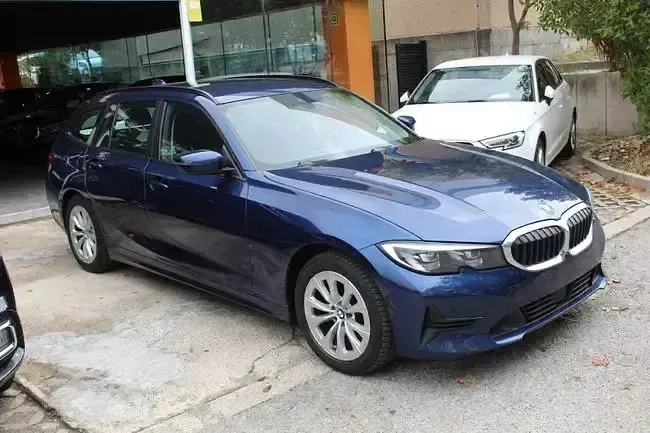 Usado BMW 318 151 CV (111 kW) 2020 Azul Familiar