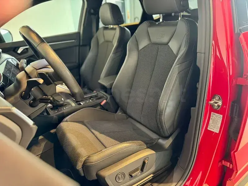 Usado Audi Q3 Sportback 150 CV (110 kW) 2023 Rojo SUV