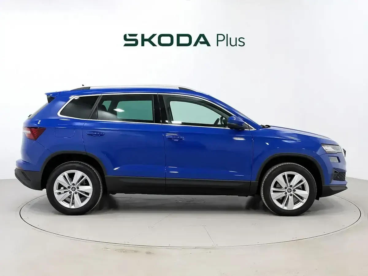 Usado Skoda Karoq Selection 150 CV (110 kW) 2025 Azul SUV