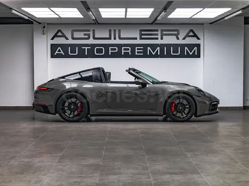 Usado Porsche 911 Carrera 4 GTS Targa 480 CV (353 kW) 2023 Gris / plata Descapotable
