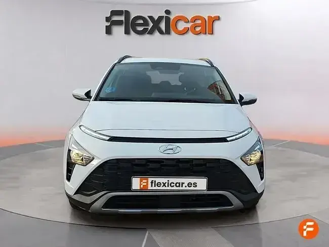 Usado Hyundai Bayon 100 CV (73 kW) 2023 Blanco SUV