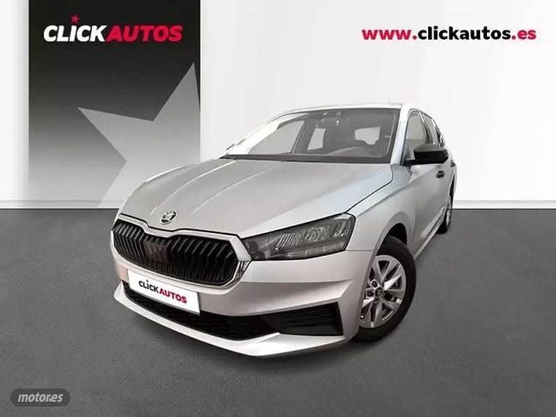 Plateado Usado 2025 Skoda Fabia Essence | 17.850 € (Un poco caro) - Imagen 1/4