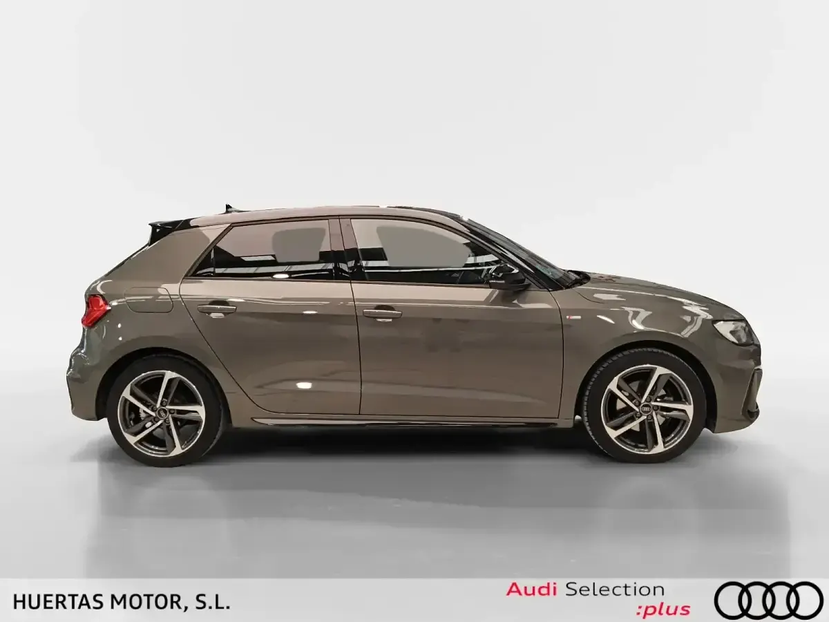 Usado Audi A1 Sportback 116 CV (85 kW) 2025 Gris Utilitario