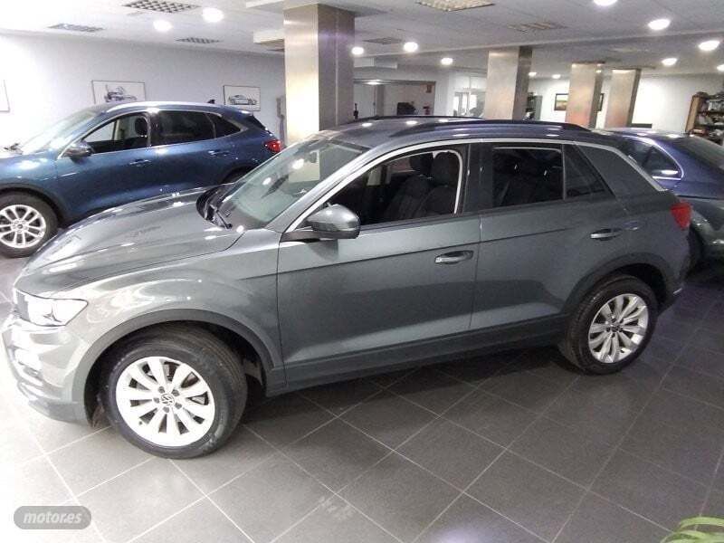 Usado VW T-Roc Advance 150 CV (110 kW) 2021 Gris SUV
