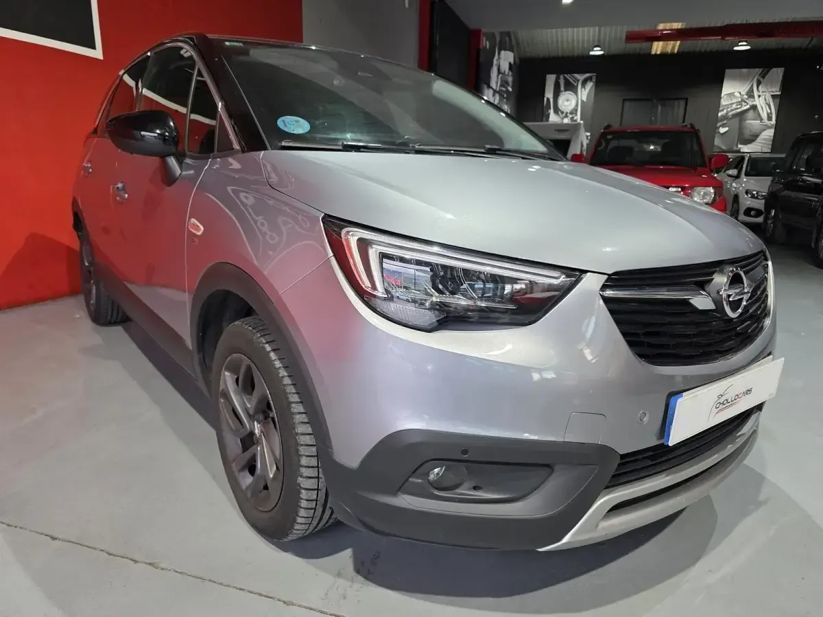 Usado Opel Crossland X Edition 110 HP (80 kW) 2019 Cinzento SUV