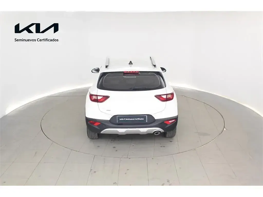 Usado Kia Stonic 101 CV (74 kW) 2025 Blanco SUV
