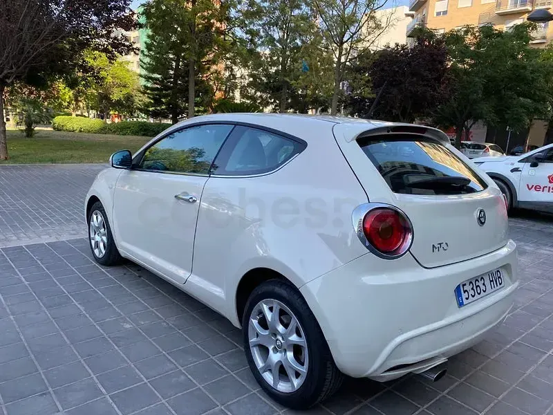 Usado Alfa Romeo MiTo Distinctive 85 CV (62 kW) 2014 Blanco Utilitario