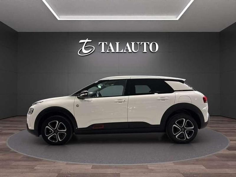Usado Citroën C4 Cactus PureTech 110 CV (80 kW) 2020 Blanco Utilitario