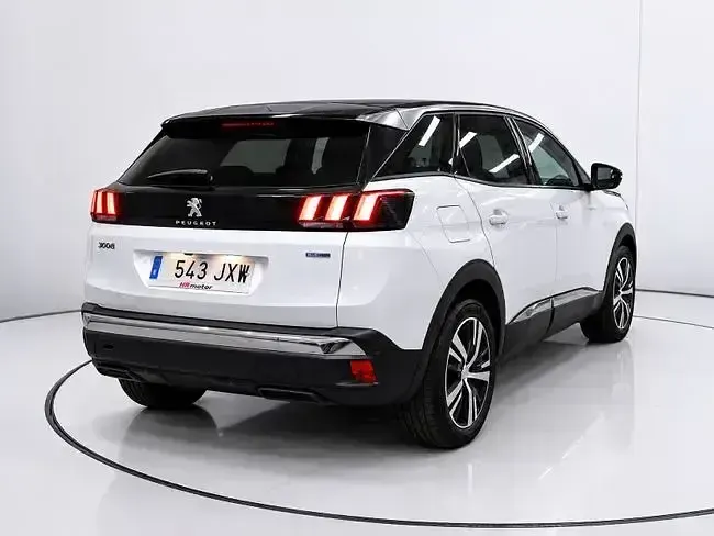 Usado Peugeot 3008 Allure 130 CV (95 kW) 2017 Blanco SUV