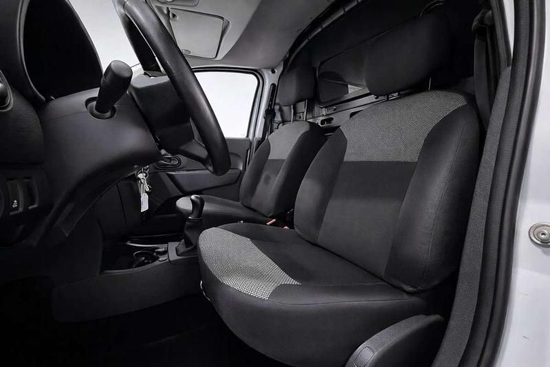 Usado Dacia Dokker Essentiel 98 HP (72 kW) 2019 Branco Monovolume