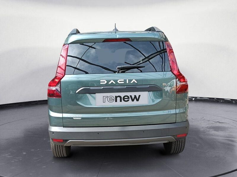 Käytetty Dacia Jogger Expression 140 HP (102 kW) 2025 Vihreä Tila-auto
