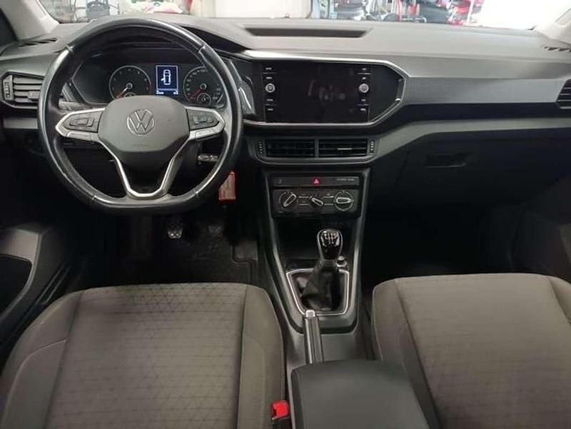 Usado VW T-Cross Advance 95 CV (69 kW) 2021 Gris / plata SUV