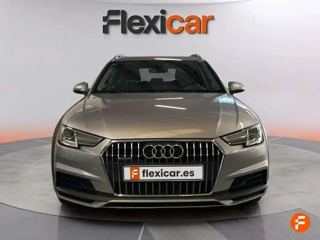 Usado Audi A4 252 CV (185 kW) 2017 Gris Familiar