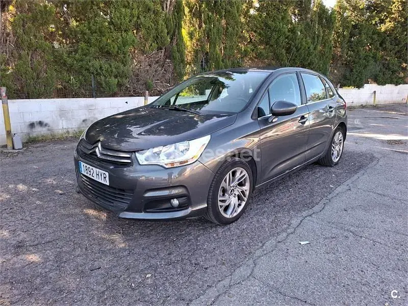 Usado Citroën C4 114 CV (83 kW) 2014 Gris / plata Berlina