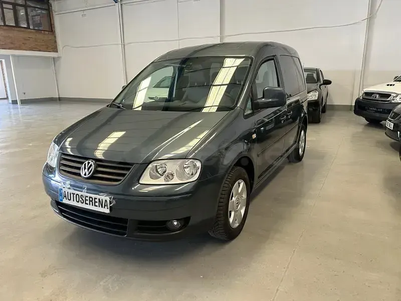 Usado VW Caddy Life 105 CV (77 kW) 2009 Gris / plata Monovolumen