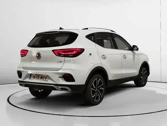 Usado MG ZS Luxury 106 CV (77 kW) 2024 Blanco SUV