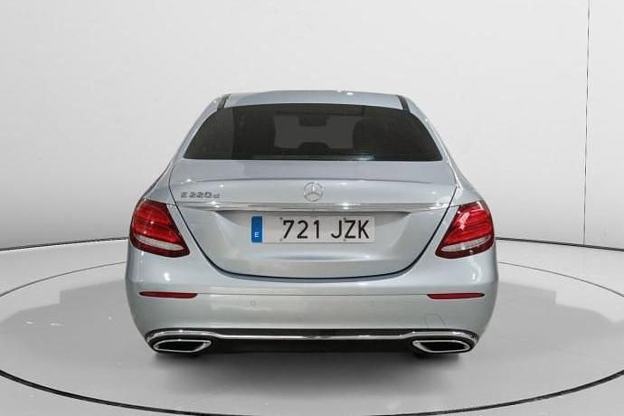 Usado Mercedes E220 194 CV (142 kW) 2017 Berlina