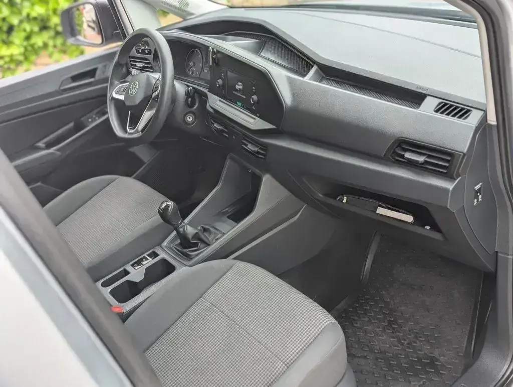 Usado VW Caddy Maxi 122 CV (89 kW) 2021 Gris Monovolumen