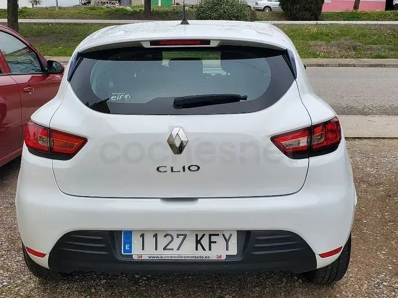 Usado Renault Clio IV Business 75 CV (55 kW) 2018 Blanco Berlina