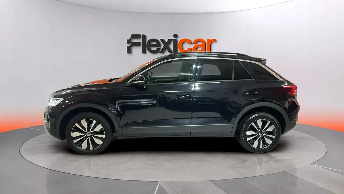 Usado VW T-Roc 110 CV (80 kW) 2023 Negro SUV