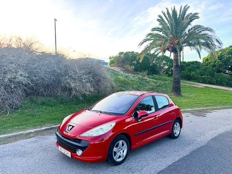 Usado Peugeot 207 95 CV (69 kW) 2010 Rojo Berlina