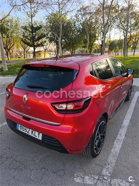 Usado Renault Clio IV Zen 120 CV (88 kW) 2018 Rojo Berlina